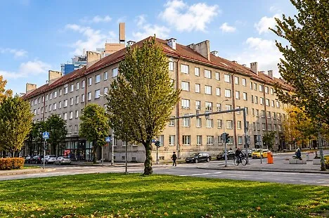 A. Lauteri tn 1 // Rävala pst 7 – дом снаружи
