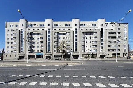 Pärnu mnt 106 – the building from outside