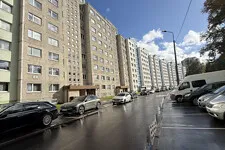 Õismäe tee 18 с улицы