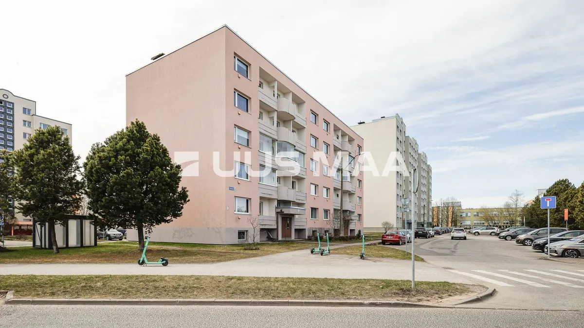 Vormsi tn 8 from the street